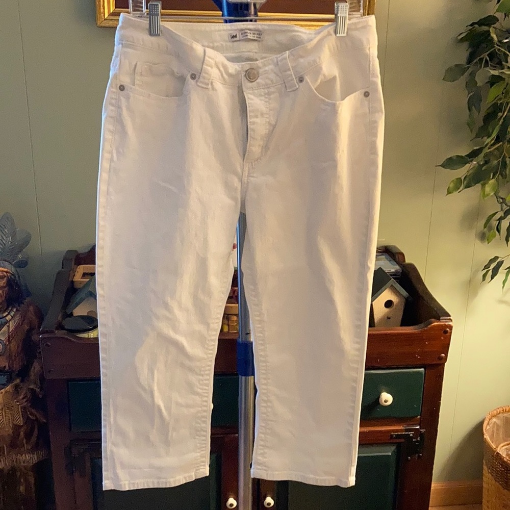 Lee Slender Secret lower on the waist capris 14M